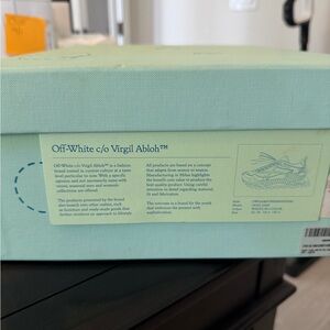 Off-White c/o Virgil Abloh™  white sneakers